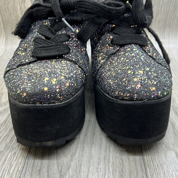 YRU Lala Heart', Black Glitter Platform Sneaker - Picture 3 of 9
